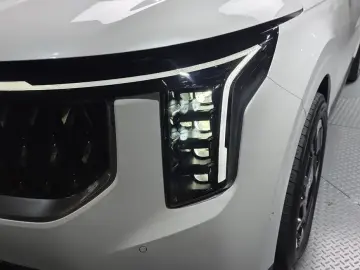 2024 Kia Carnival с пробегом 50 613 км