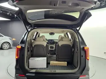 2026 Kia Carnival с пробегом 2 690 км