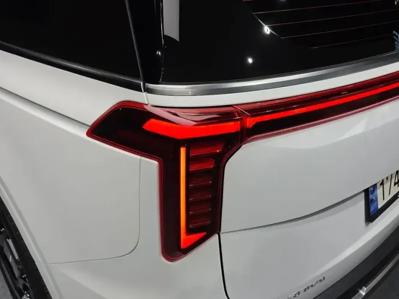 2024 Kia Carnival с пробегом 50 613 км