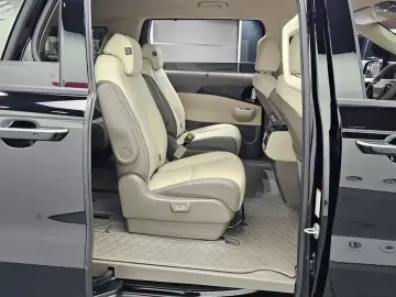 2026 Kia Carnival с пробегом 2 690 км