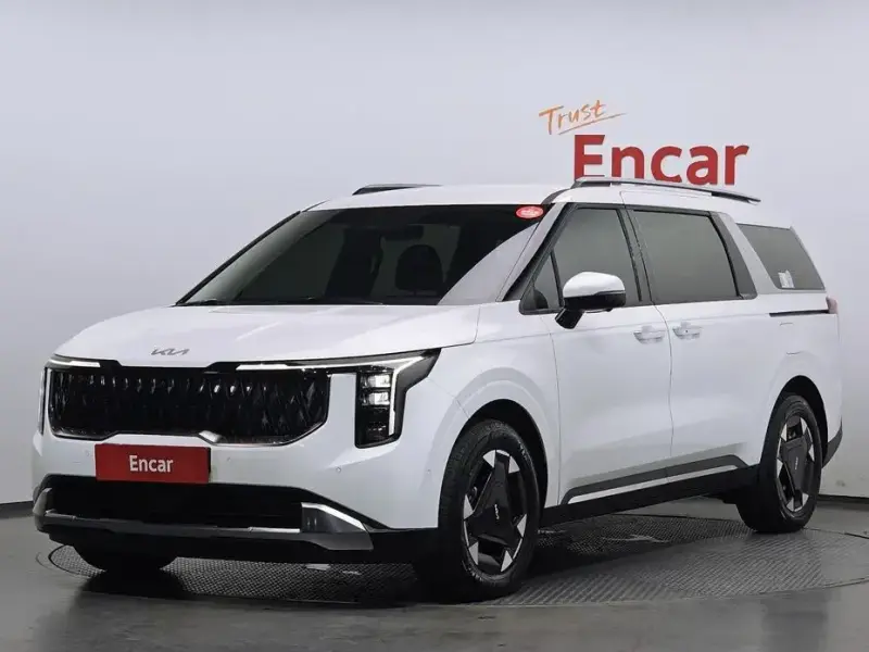 2025 Kia Carnival с пробегом 32 844 км