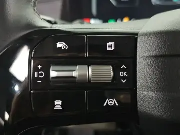 2025 Kia Carnival с пробегом 32 844 км