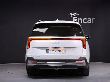 2024 Kia Carnival с пробегом 41 915 км