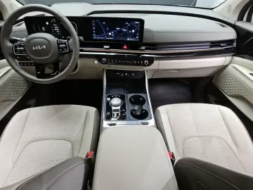 2024 Kia Carnival с пробегом 41 915 км