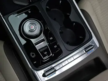 2024 Kia Carnival с пробегом 41 915 км