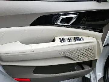 2024 Kia Carnival с пробегом 41 915 км