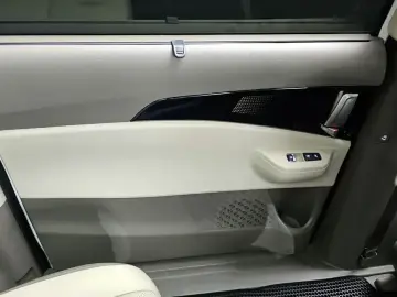 2024 Kia Carnival с пробегом 41 915 км
