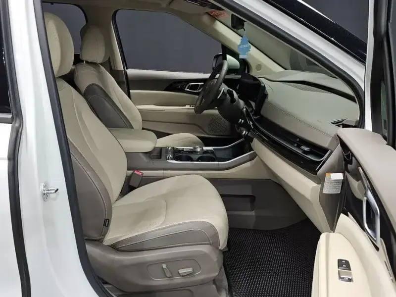 2024 Kia Carnival с пробегом 41 915 км