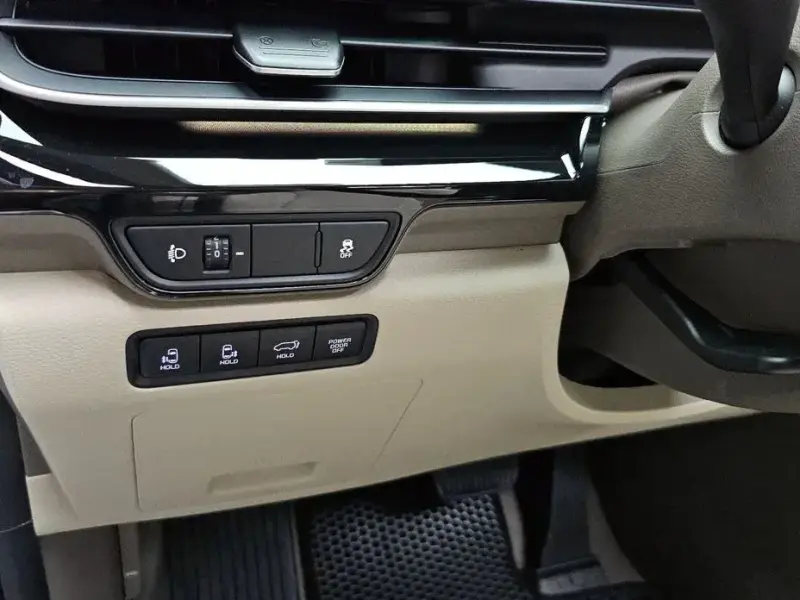 2024 Kia Carnival с пробегом 41 915 км