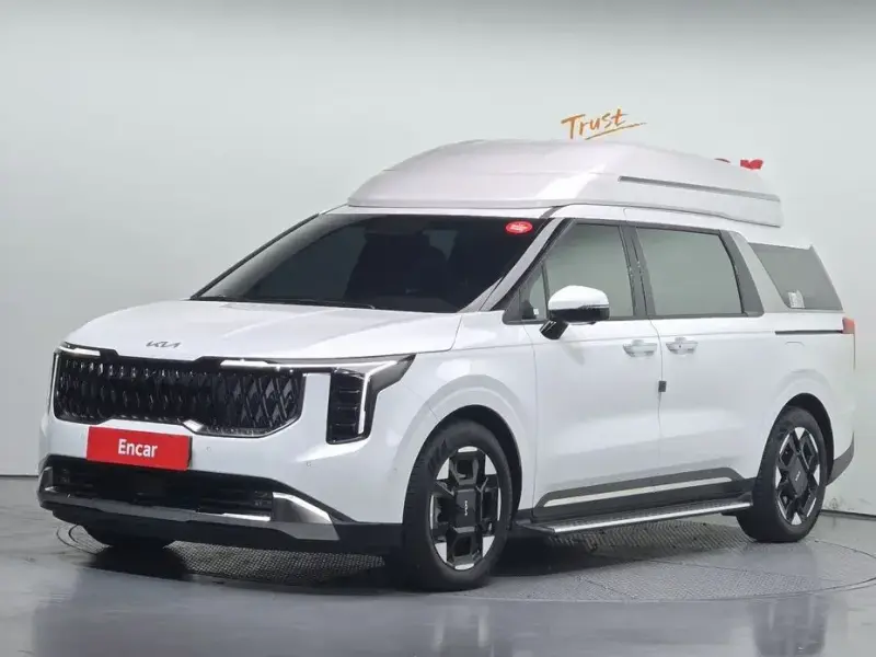 2024 Kia Carnival с пробегом 12 815 км