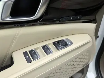 2024 Kia Carnival с пробегом 12 815 км