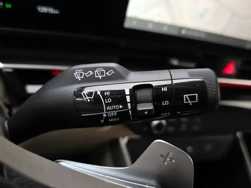 2024 Kia Carnival с пробегом 12 815 км