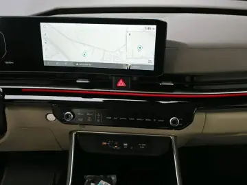 2024 Kia Carnival с пробегом 12 815 км