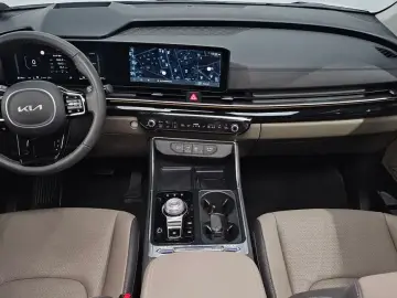 2024 Kia Carnival с пробегом 11 817 км