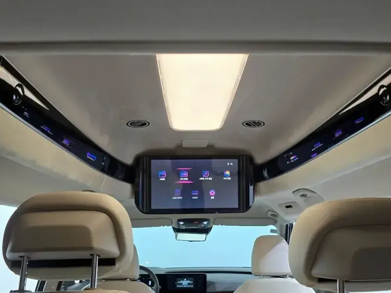 2024 Kia Carnival с пробегом 12 815 км