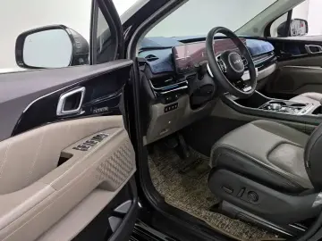 2024 Kia Carnival с пробегом 18 839 км