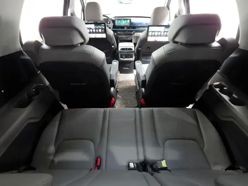 2024 Kia Carnival с пробегом 18 839 км