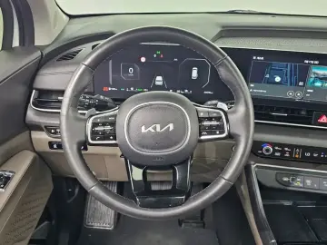2024 Kia Carnival с пробегом 44 016 км