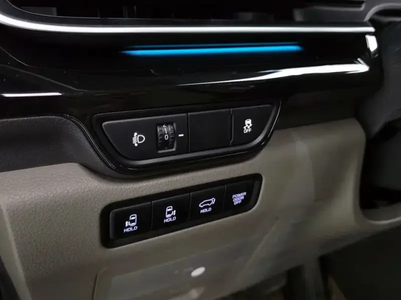 2024 Kia Carnival с пробегом 18 839 км