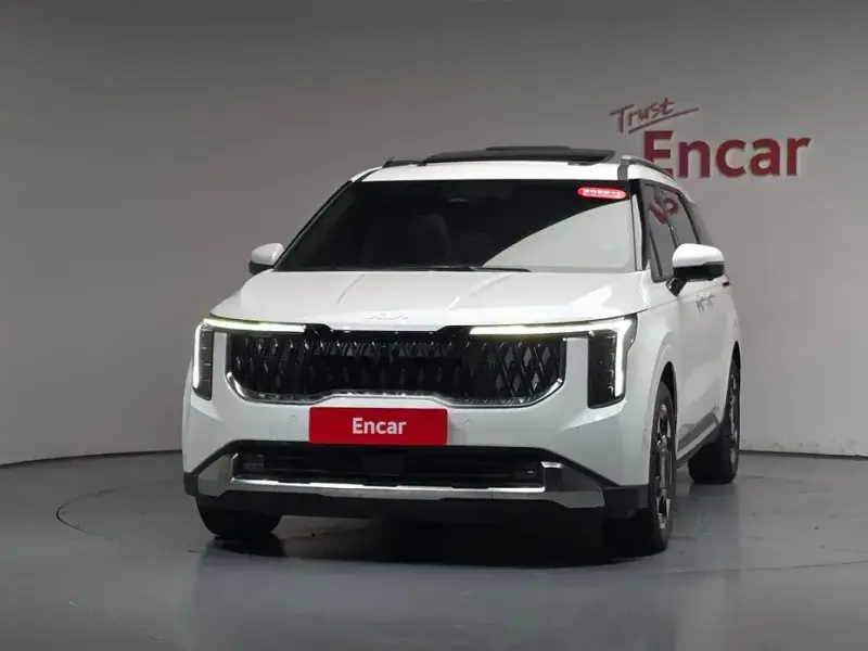 2025 Kia Carnival с пробегом 9 253 км