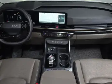 2025 Kia Carnival с пробегом 9 253 км