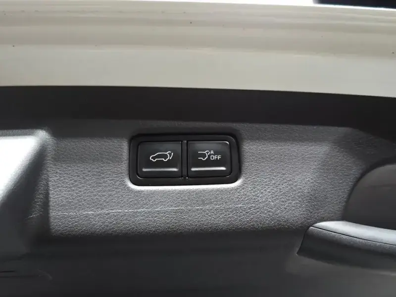 2025 Kia Carnival с пробегом 9 253 км