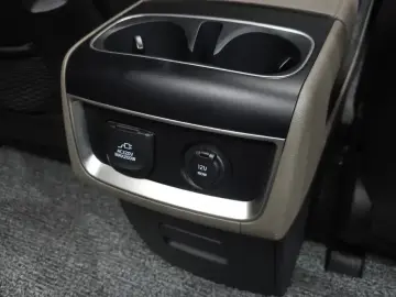 2025 Kia Carnival с пробегом 9 253 км