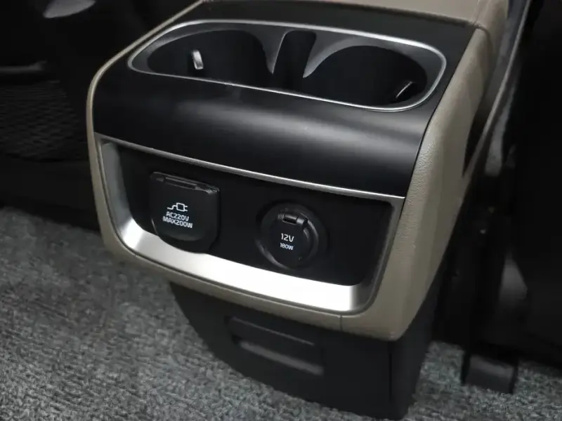 2025 Kia Carnival с пробегом 9 253 км