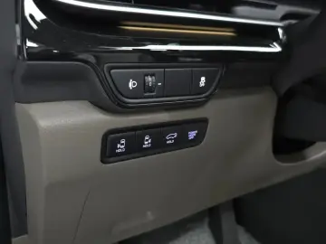 2025 Kia Carnival с пробегом 9 253 км