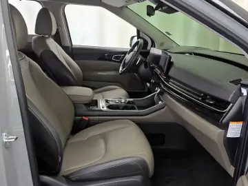 2024 Kia Carnival с пробегом 48 749 км