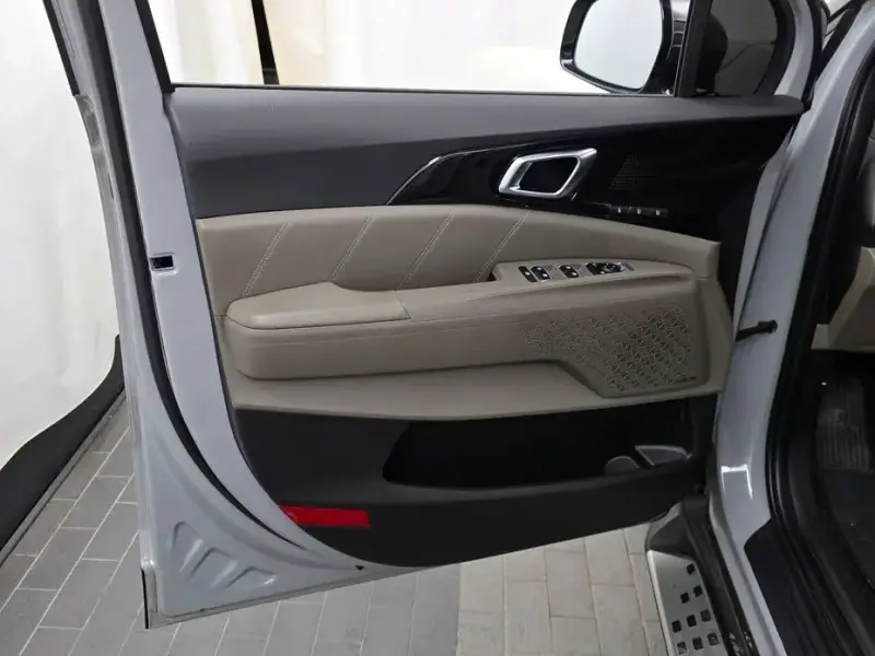 2024 Kia Carnival с пробегом 48 749 км