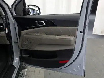 2024 Kia Carnival с пробегом 48 749 км