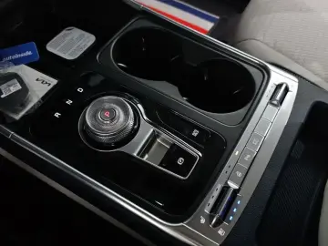 2025 Kia Carnival с пробегом 7 136 км