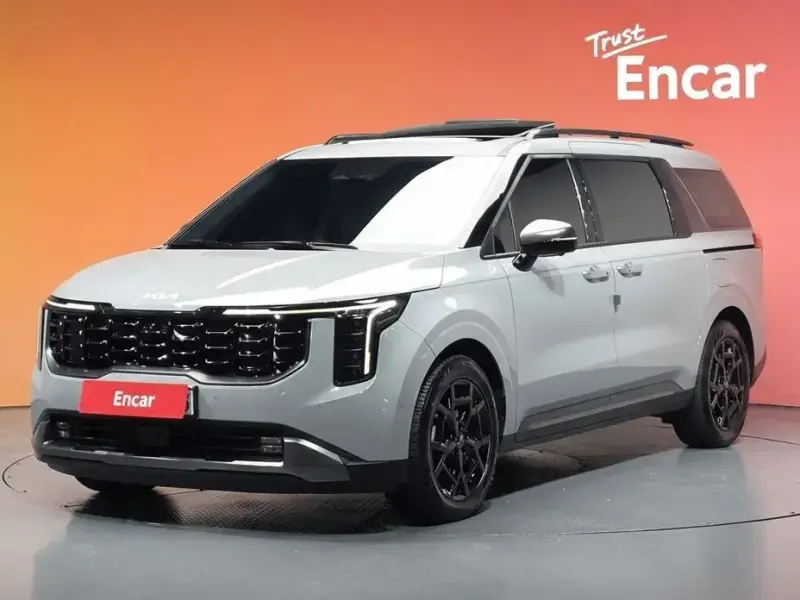 2024 Kia Carnival с пробегом 42 093 км