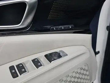 2025 Kia Carnival с пробегом 7 136 км