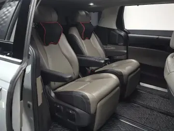 2024 Kia Carnival с пробегом 42 093 км