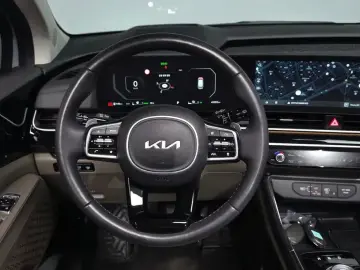 2024 Kia Carnival с пробегом 42 093 км