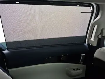 2025 Kia Carnival с пробегом 7 136 км