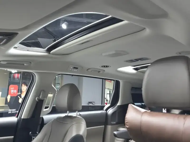 2024 Kia Carnival с пробегом 42 093 км