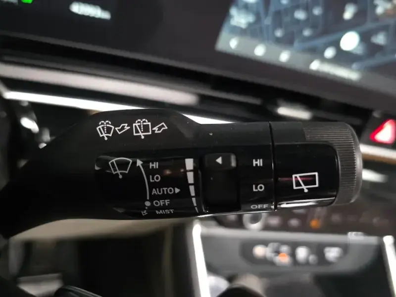 2024 Kia Carnival с пробегом 42 093 км