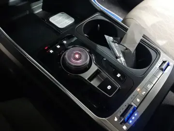 2025 Kia Carnival с пробегом 4 396 км