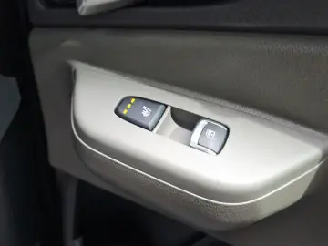 2025 Kia Carnival с пробегом 4 396 км