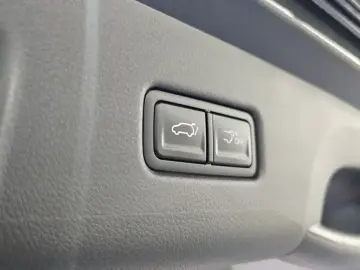 2025 Kia Carnival с пробегом 4 396 км