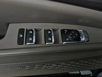 2025 Kia Carnival с пробегом 4 396 км