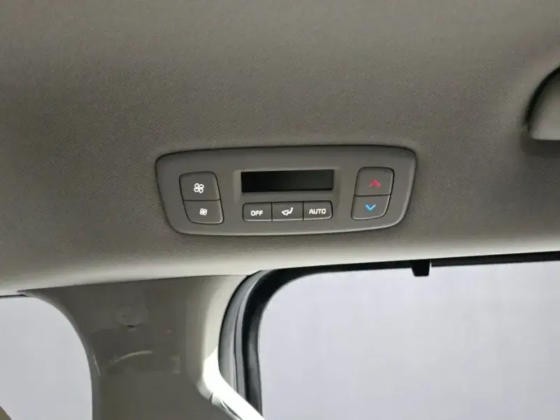 2025 Kia Carnival с пробегом 4 396 км