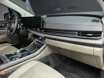 2024 Kia Carnival с пробегом 41 517 км