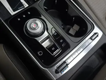 2024 Kia Carnival с пробегом 45 518 км