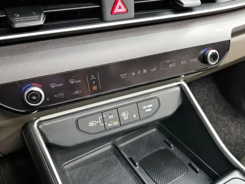 2024 Kia Carnival с пробегом 41 517 км
