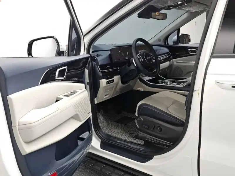 2024 Kia Carnival с пробегом 3 512 км