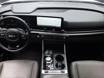 2024 Kia Carnival с пробегом 36 571 км